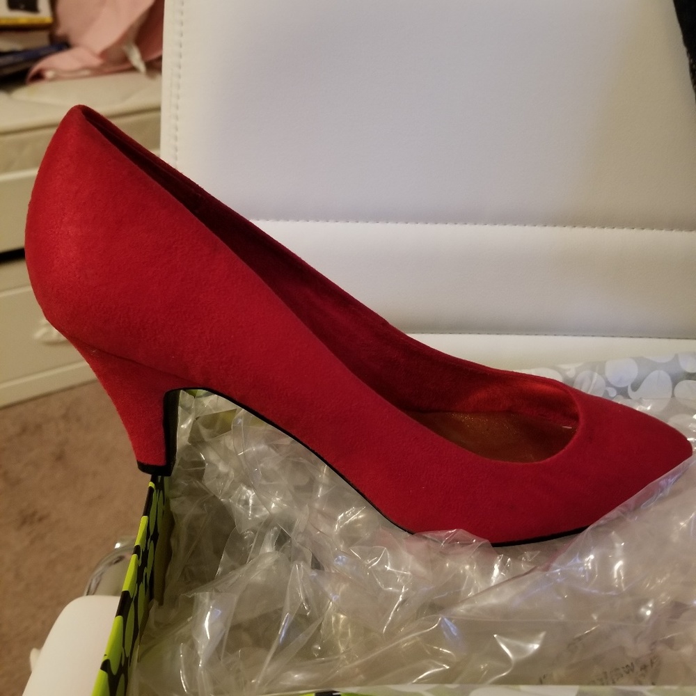 Kensie Girl Red Kitten Heel Shoe